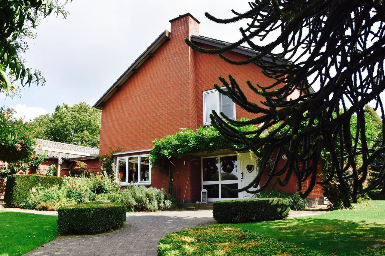 Bed and Breakfast De Hagendoorn à Moorveld Extérieur photo